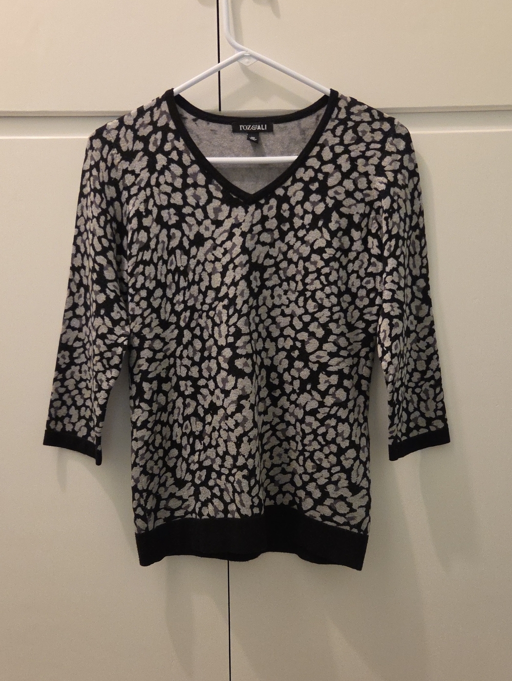 Roz & Ali Black and Gray Animal-Print V-Neck Sweater